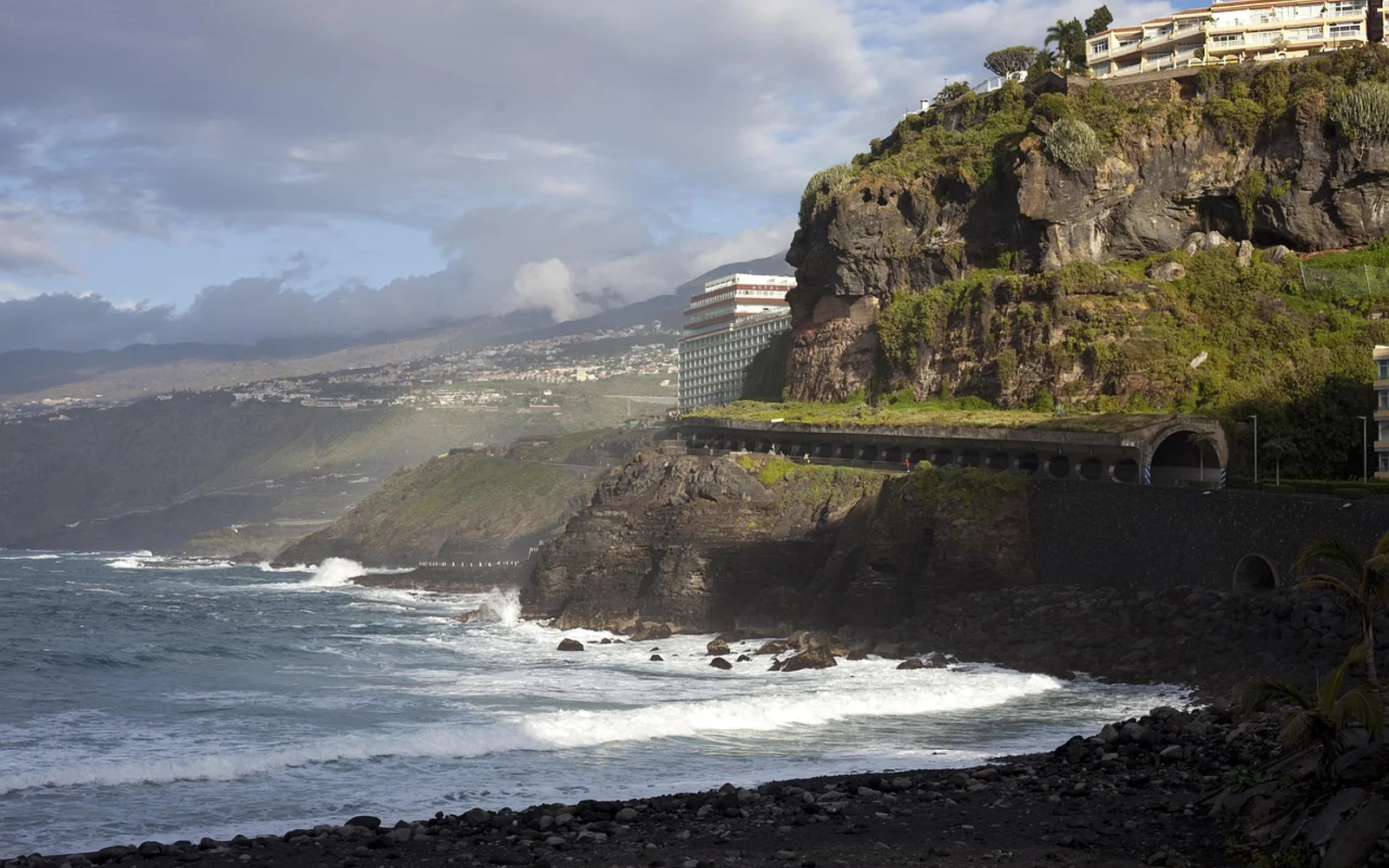 Puerto de Santiago i Tenerife, Spain
