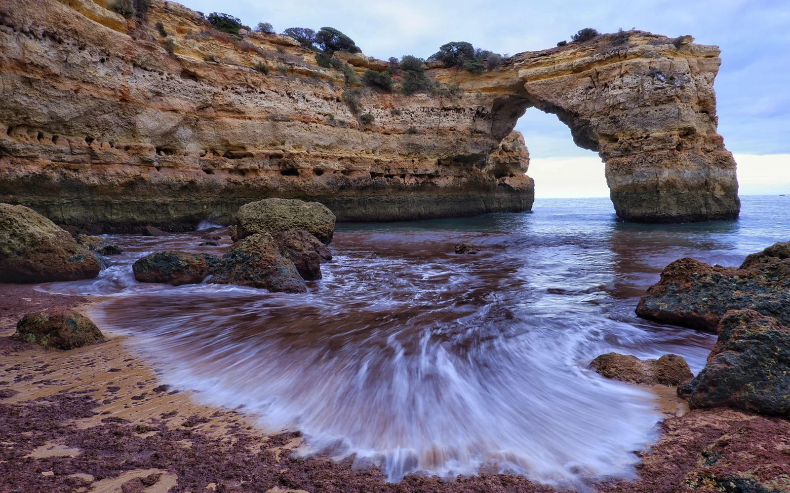 Algarvekysten i Portugal